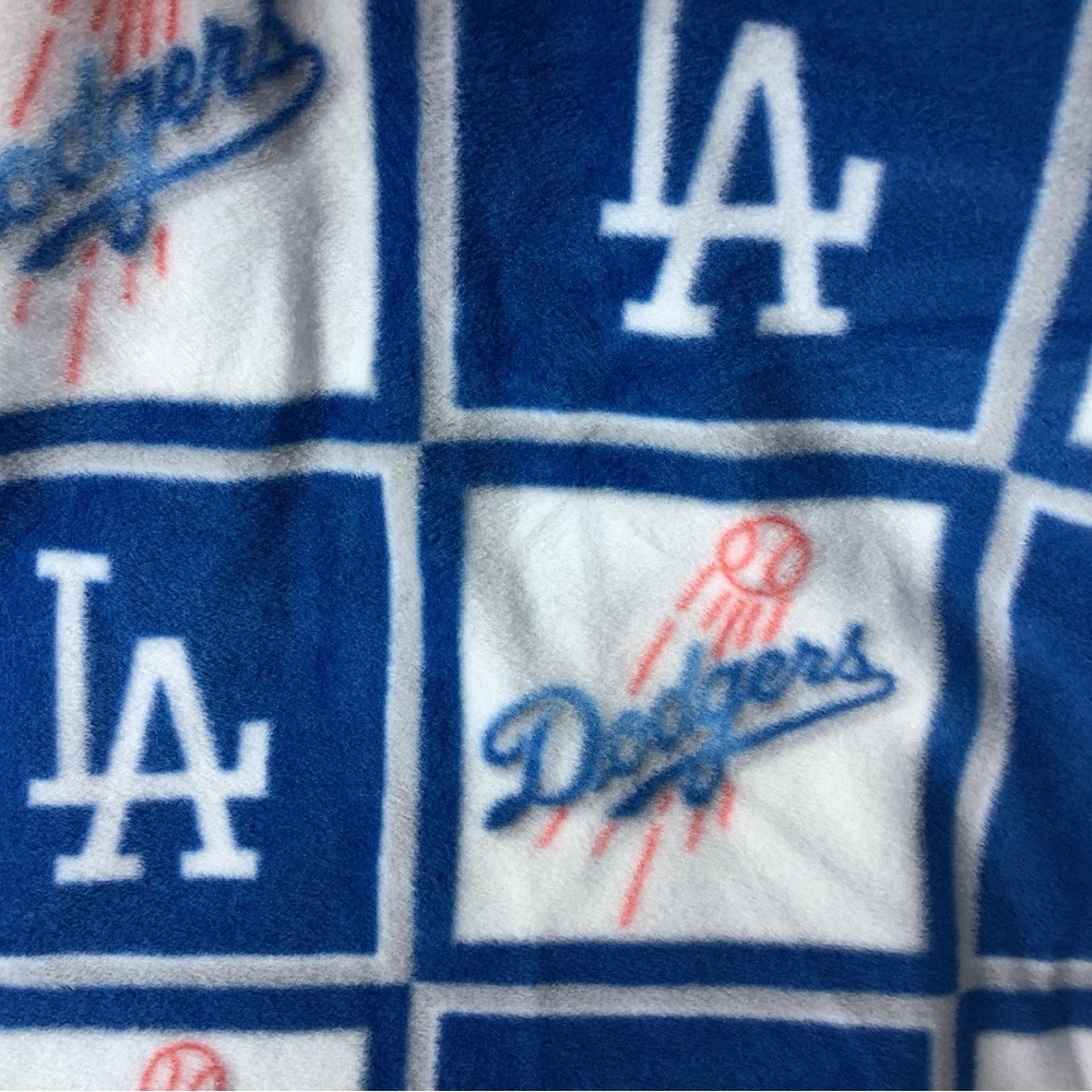 LA DODGERS BLANKET 25 X35 Double Size AND RALLY TOWEL ( vintage)